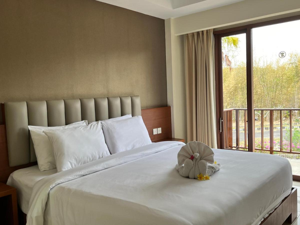 New Kuta Hotel Uluwatu Екстериор снимка