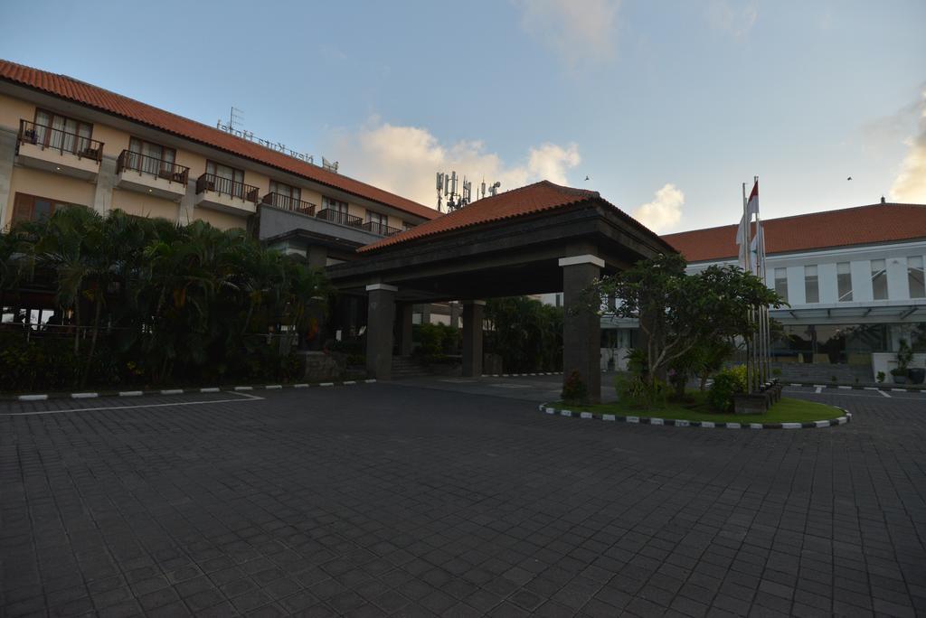 New Kuta Hotel Uluwatu Екстериор снимка